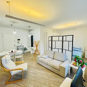  Appartamento Loft In Piazza Vittoria Italia