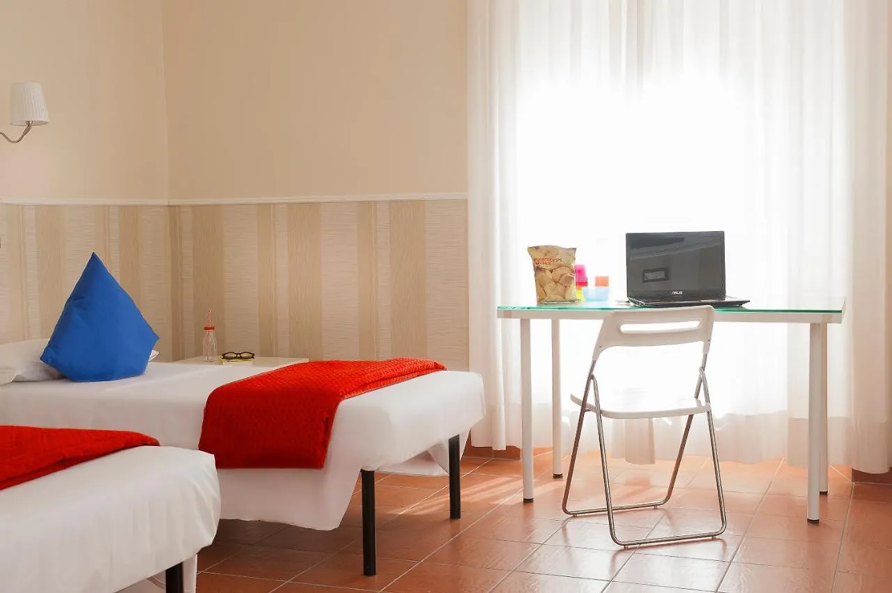 Hostel Budget Rooms Des Arts